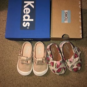 BUNDLE SALE. Baby shoes toms T3 and Keds T3